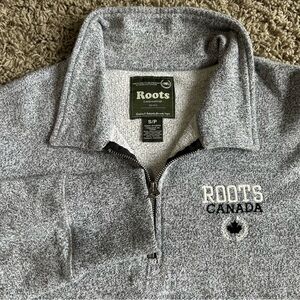 Roots Canada Men's Small Gray 1/4 Zip Embroidered Beaver Jacket Pullover Sweater
